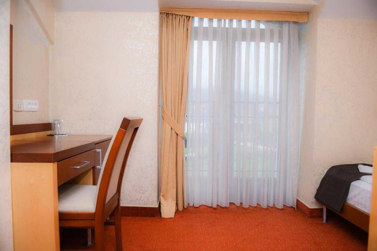 Hotel Marshal Nikšić Exterior foto